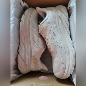 Men's Hoka Clifton 8 size 10.5 eggnog color